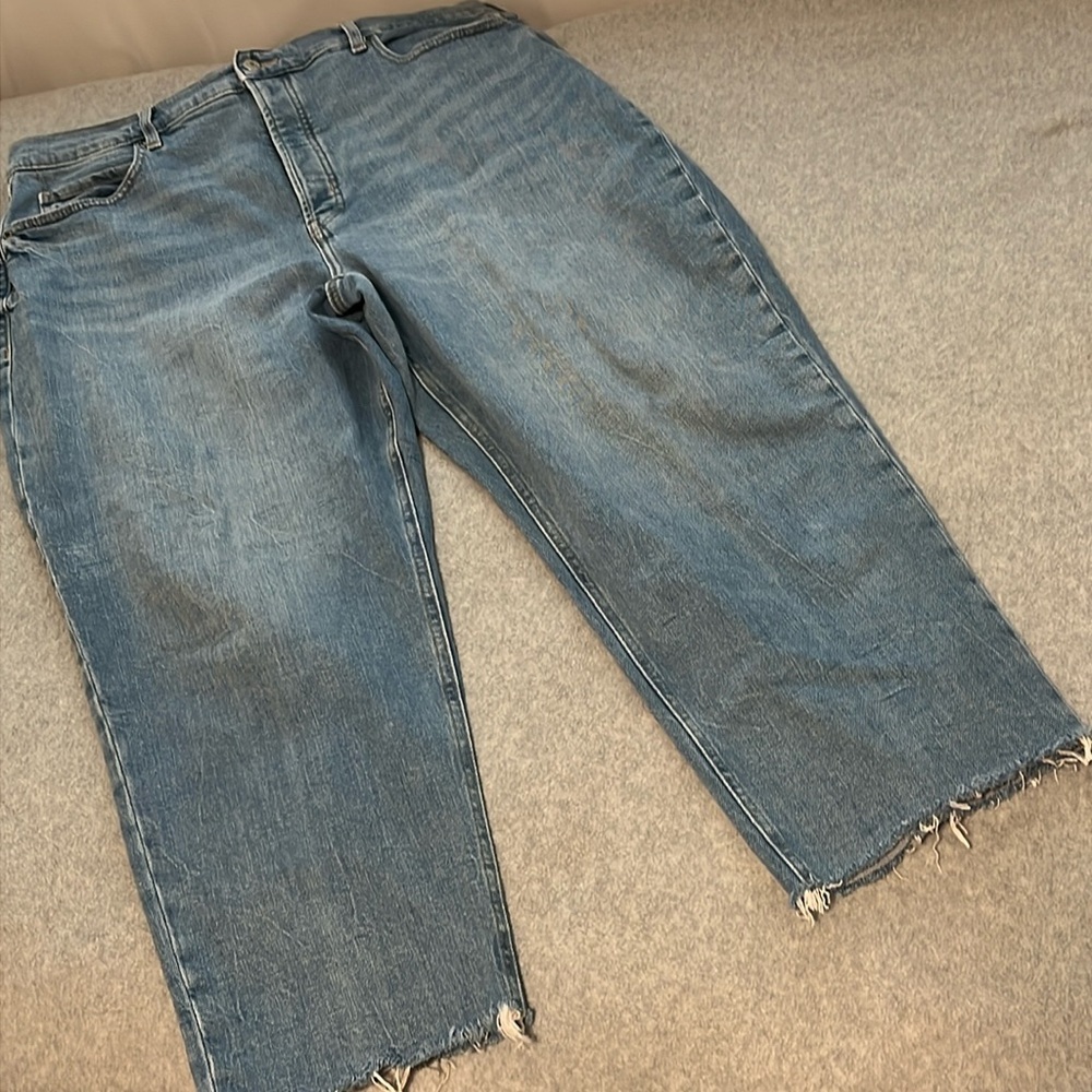Old Navy Curvy Ski Hi Straight Jeans Size 18 High Rise Cropped Raw Hem